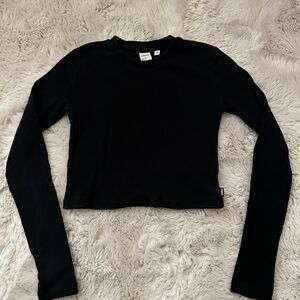 Black Long Sleeve Crop Top